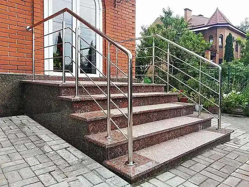 Перила з нержавіючої сталі марки AISI 304