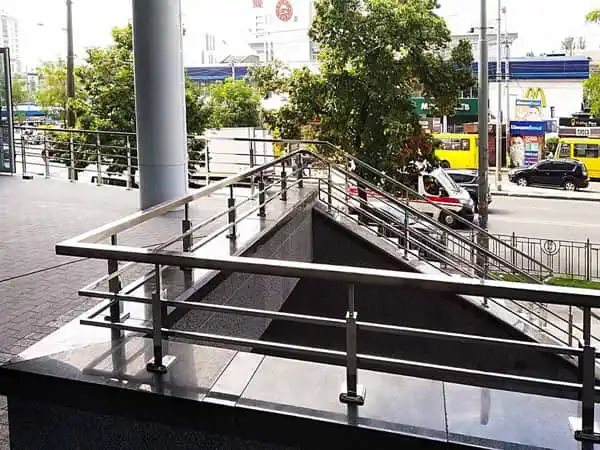 Перила з нержавійки в Києві. Перила ціна Київ. Перила з нержавійки Київ