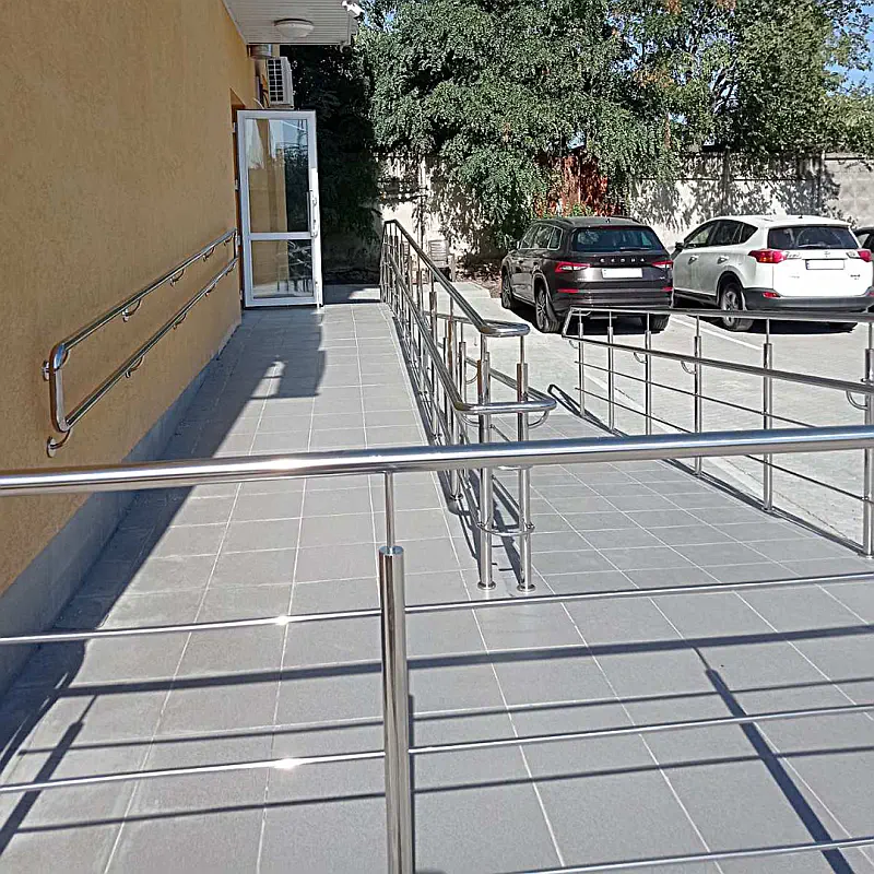 перила з нержавіючої сталі для пандусів