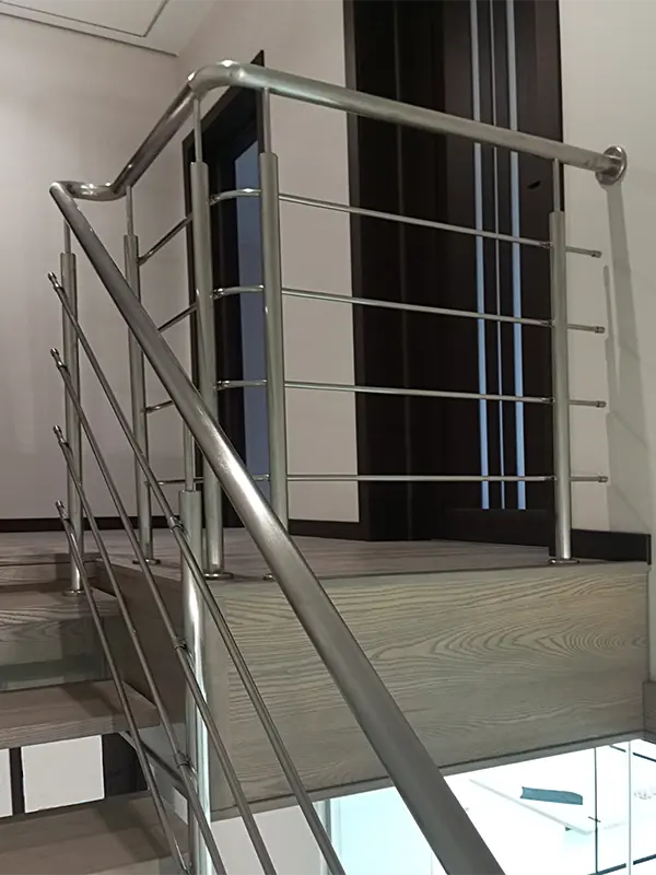 Перила гвинтові. Гвинтові сходи, Перила. Перила з нержавійки. Перила на сходи