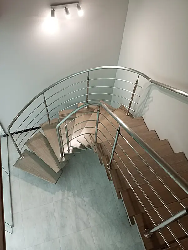 Перила гвинтові. Гвинтові сходи, Перила. Перила з нержавійки. Перила на сходи