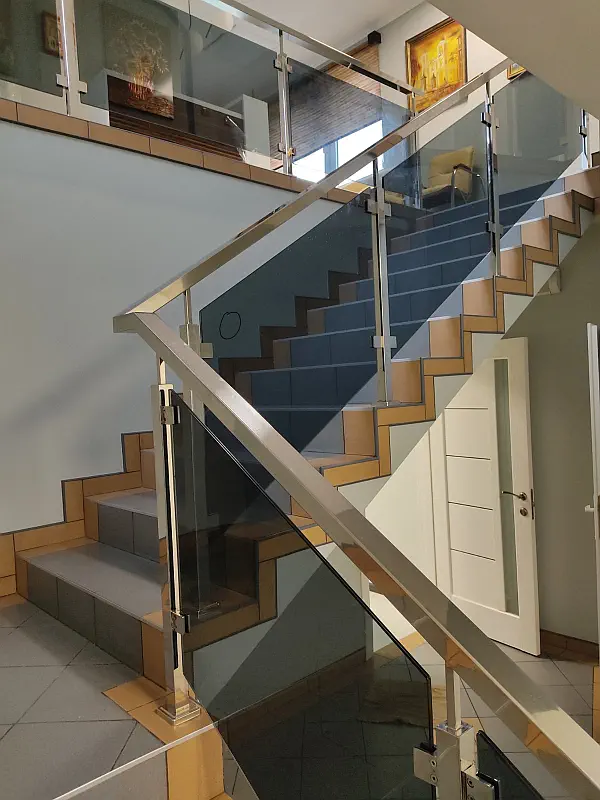 Перила нержавійка скло, перила на сходи
