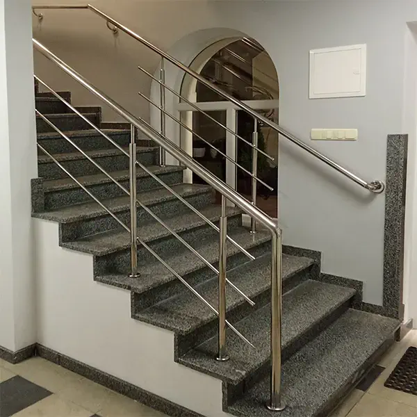 Перила з нержавійки, перила на сходові марші