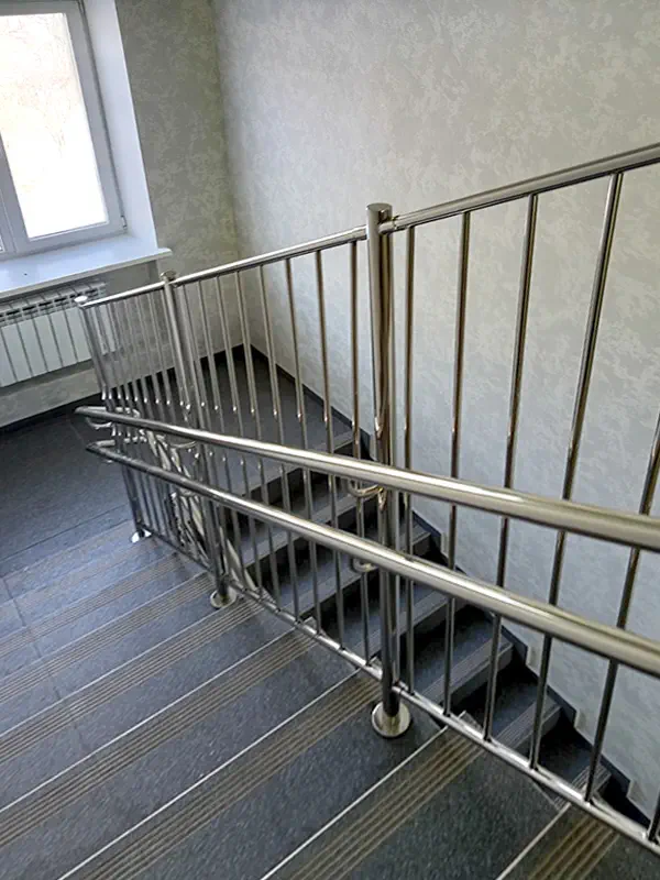 Перила з нержавійки, перила на сходові марші